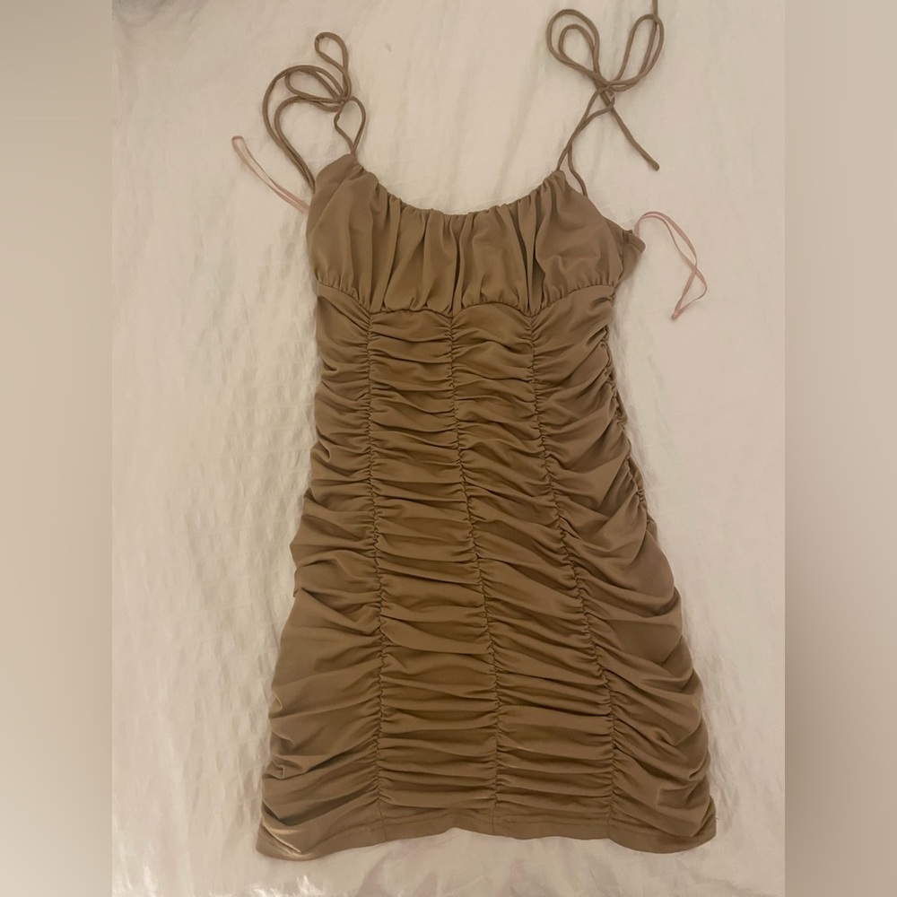 Ruched dress from Isalis